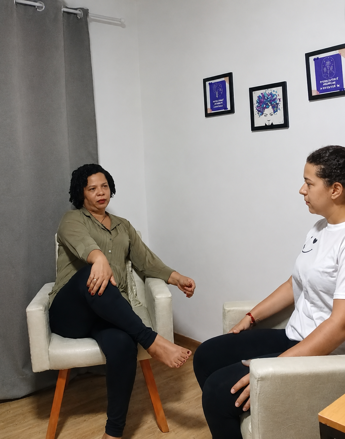Leidiana Pereira em sessão de Psicoterapia Corporal